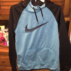 Blue and black Nike sweatshirt thermal fit